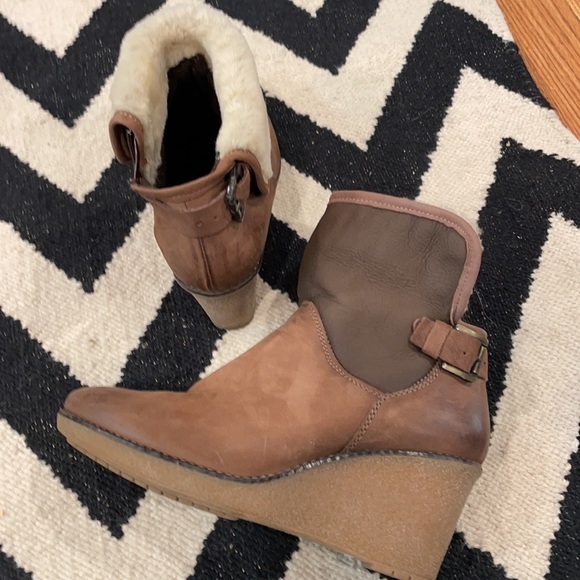Andre Assous Wedge Shearling Booties - Picture 10 of 12